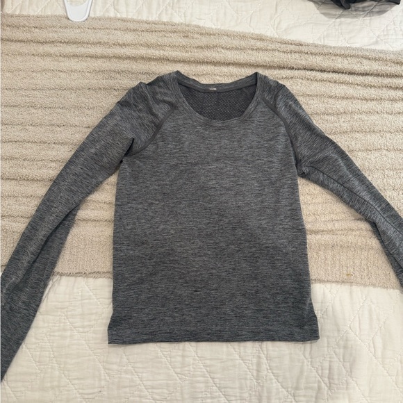 Grey long sleeve swiftly tech size 4 - Picture 1 of 4